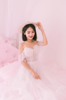 长在面包树上的女人
