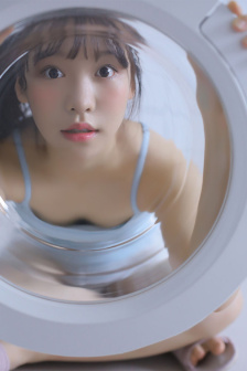 洞洞好饿想吃香肠喝热牛奶